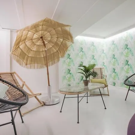 Apartment Charming And Well Decorated In *